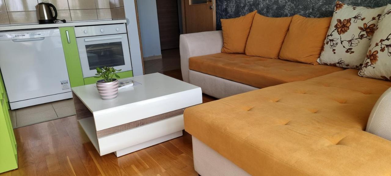 Naki Apartmani Podgoriţa Exterior foto