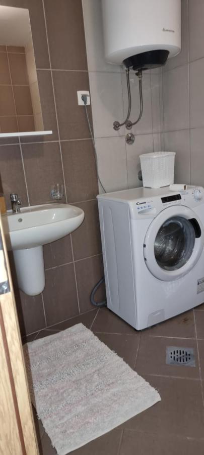 Naki Apartmani Podgoriţa Exterior foto