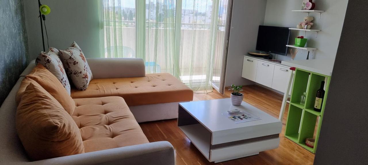 Naki Apartmani Podgoriţa Exterior foto