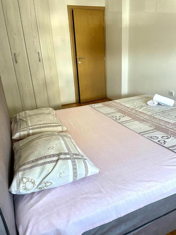 Naki Apartmani Podgoriţa Exterior foto