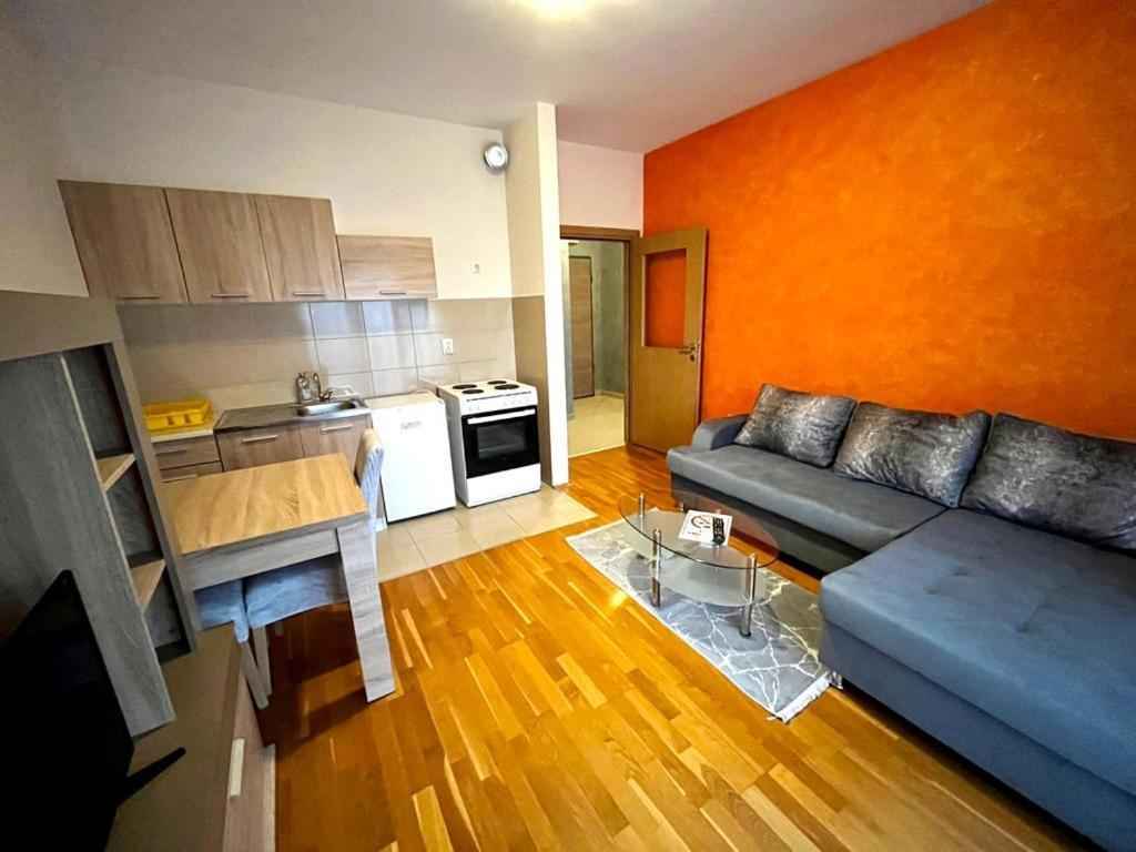 Naki Apartmani Podgoriţa Exterior foto